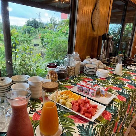 Teanehi Bed & Breakfast Hanga Roa Eksteriør billede