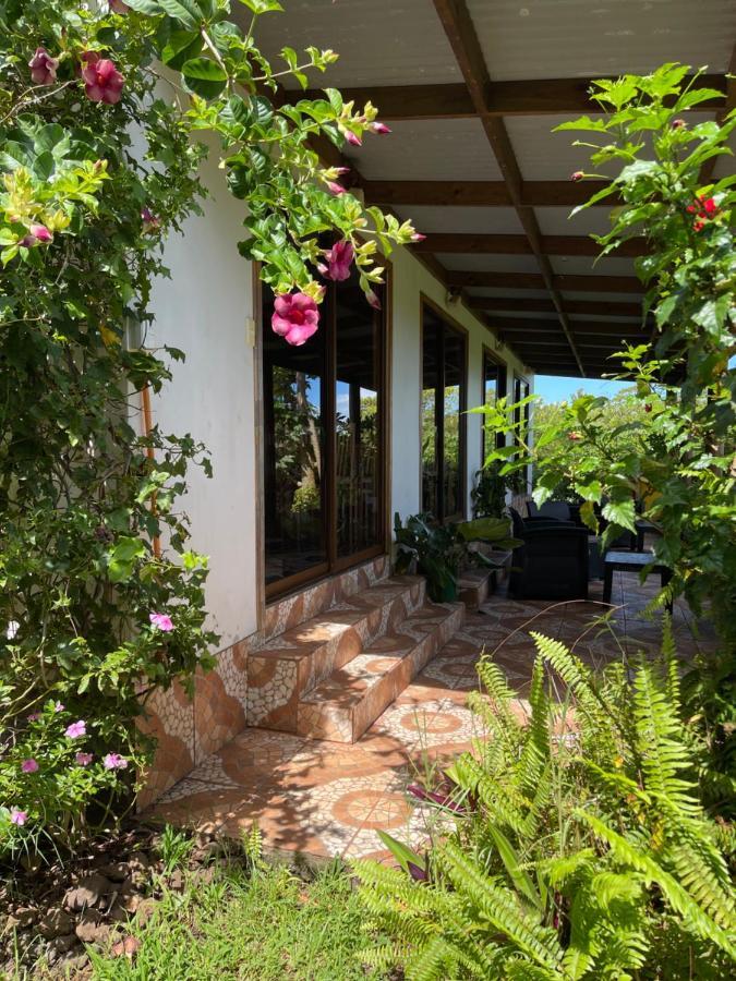 Teanehi Bed & Breakfast Hanga Roa Eksteriør billede