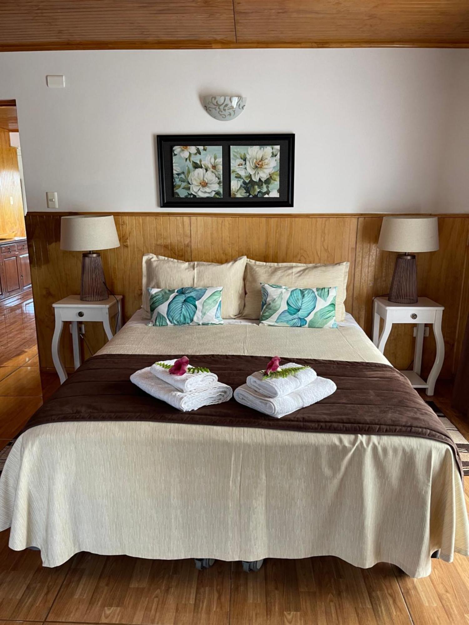 Teanehi Bed & Breakfast Hanga Roa Eksteriør billede