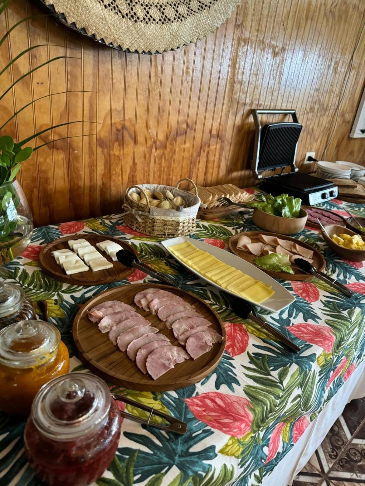 Teanehi Bed & Breakfast Hanga Roa Eksteriør billede